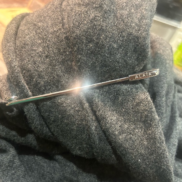 ALAÏA
Mesh and wool draped minidress size 36 - Picture 15 of 16